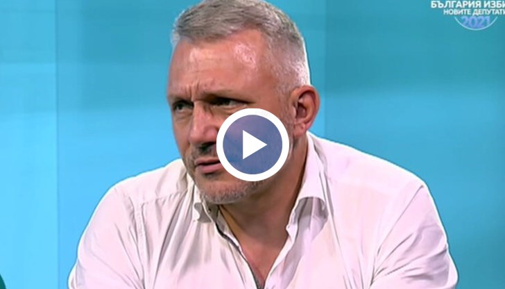 "Мястото на прокуратурата не е в съдебната власт, върху тях трябва да има граждански контрол, всякакъв контрол, за да бъде независима институция", категоричен бе Николай Хаджигенов