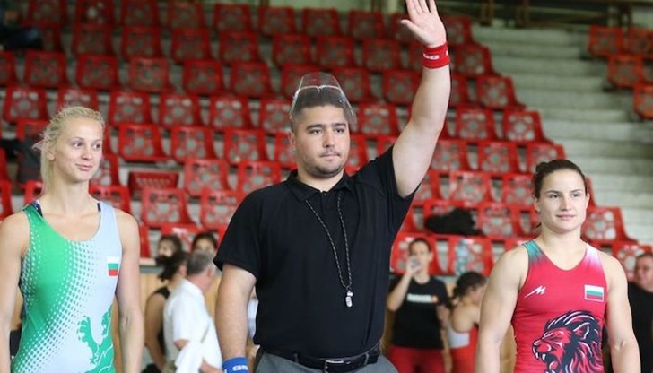 Четирикратната европейска шампионка Биляна Дудова бе категорична в 57 кг – 4 успеха с туш