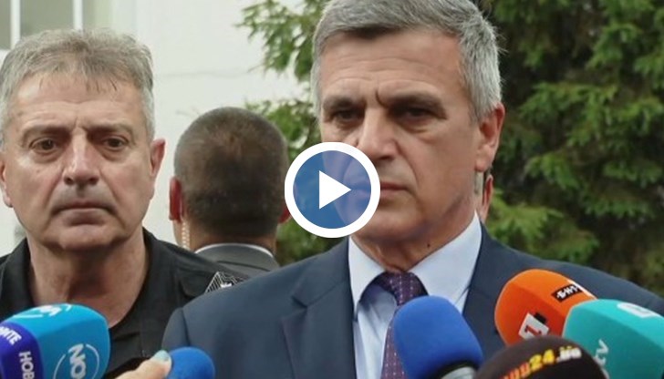 Спасителната акция по издирването продължава