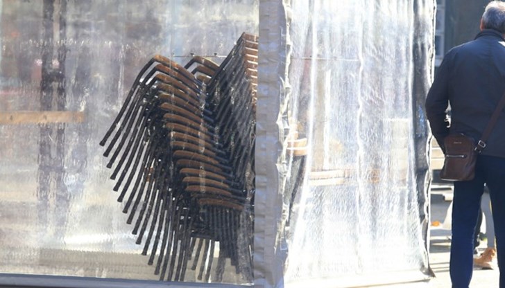 Заведенията с маси на открито останаха без финансова помощ за март-април, независимо дали са работили или не