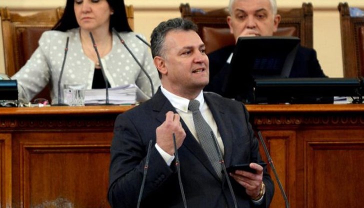 Назначението му  не е свързано с кадровите промени , които прави напоследък служебното правителство, а е резултат от задвиженият от ГЕРБ конкурс в края на мандата на кабинета "Борисов 3"