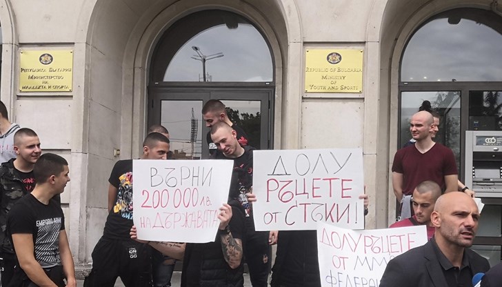 Мускулите ни водят. Мускулите ни дават и мускулите ни вземат Мускулите ни водят. Мускулите ни дават и мускулите ни вземат