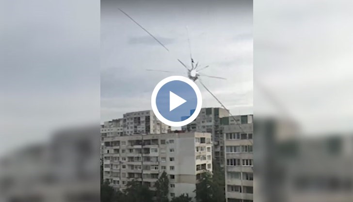 Стреляха по прозорците на апартамент на 7-я етаж в столичния квартал