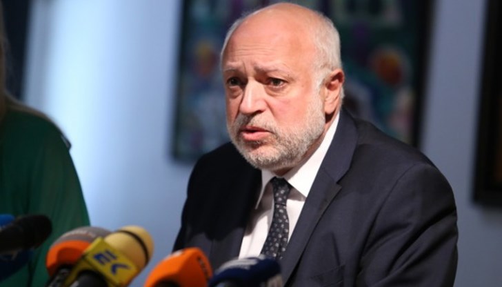 Проф. Минеков обвини Кошлуков в лъжи в ”Още от деня” по БНТ Проф. Минеков обвини Кошлуков в лъжи в ”Още от деня” по БНТ