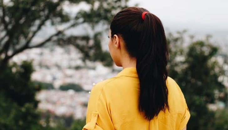 Твърди се, че косата расте с 0.5 до 1.7 сантиметра всеки месец Твърди се, че косата расте с 0.5 до 1.7 сантиметра всеки месец