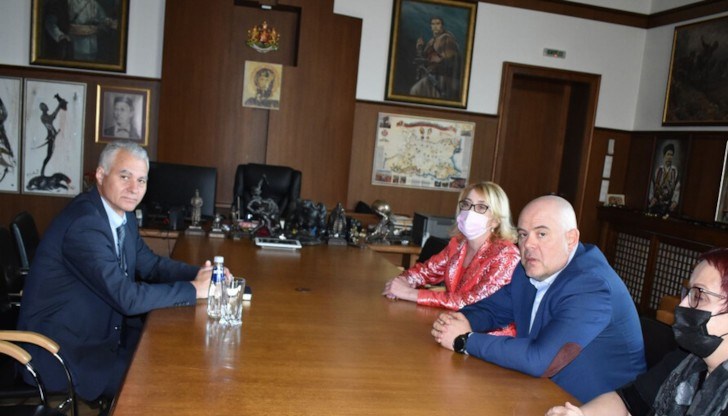 Гешев изразил "увереност, че ще бъде продължена и трайно установената практика между ПРБ и ДАНС по противодействие на нарушенията, свързани с политическите права на гражданите"