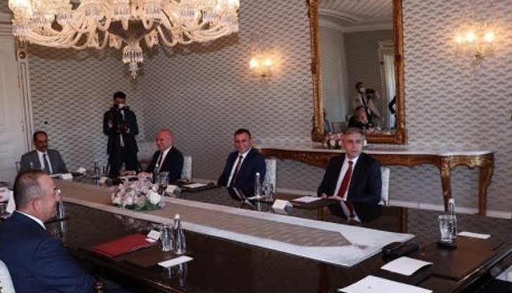 В събота президентът на Турция Реджеп Тайип Ердоган прие делегация на ДПС, водена от Мустафа Карадайъ