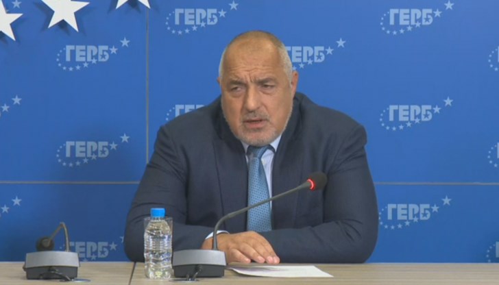 Лидерът на ГЕРБ побърза да отрече предположенията, че именно той е корумпираният лидер, който се е облажил благодарение на олигарси в България Лидерът на ГЕРБ побърза да отрече предположенията, че именно той е корумпираният лидер, който се е облажил благодарение на олигарси в България