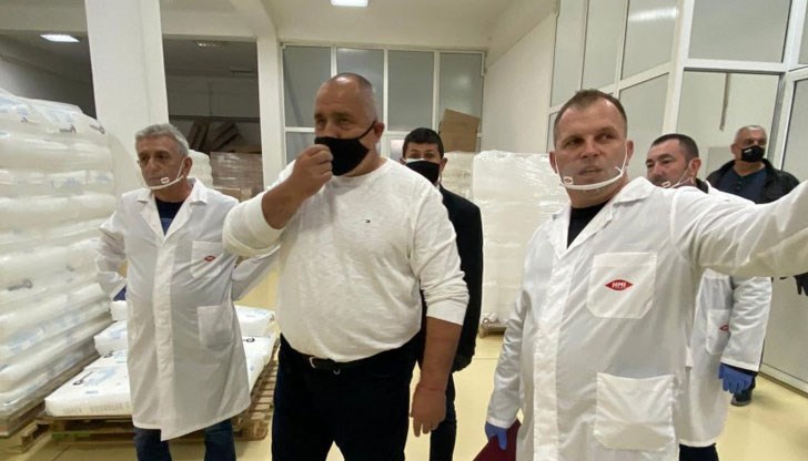 Респираторите са договорени на двойни и тройни цени Респираторите са договорени на двойни и тройни цени