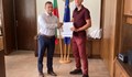 Кметът на Русе награди бронзовия медалист по академично гребане Лазар Пенев
