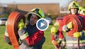 Историята на първата жена пожарникар с хиджаб