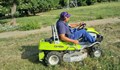 С нова техника и повече работници ще се косят тревните площи в Русе