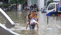 200 000 души са евакуирани след наводнения в Китай