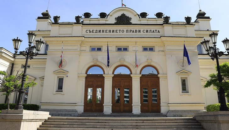 Учените предприемат тази радикална академична стъпка, защото не искат да тичат след събитията и после да се каем Учените предприемат тази радикална академична стъпка, защото не искат да тичат след събитията и после да се каем