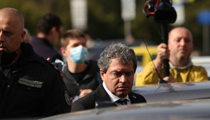 Разговорите са опит за намиране на консенсус в парламента и съставяне на правителство