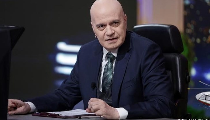 ИТН на Слави Трифонов влиза като фаворит за първото място, което дава и първа възможност за съставяне на правителство ИТН на Слави Трифонов влиза като фаворит за първото място, което дава и първа възможност за съставяне на правителство