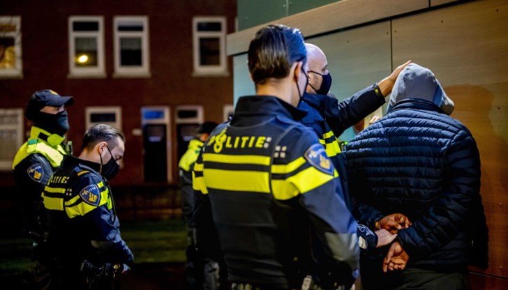 Тя е с капацитет да произвежда до 100 кг метамфетамини на ден - 1 милион евро приходи Тя е с капацитет да произвежда до 100 кг метамфетамини на ден - 1 милион евро приходи