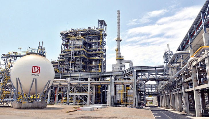 Така рафинерията щяла да има печалба и да плаща корпоративен данък Така рафинерията щяла да има печалба и да плаща корпоративен данък