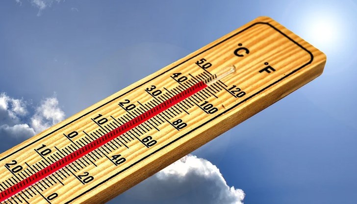 Максималните температури ще са между 32° и 37