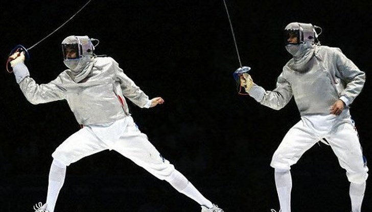 Подменени са електрическата и отоплителната инсталации, а старата метална дограма е сменена с нова PVC