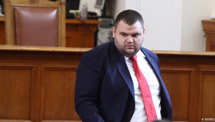 За него се говореше или добро, или нищо. Съпартийците му в ДПС твърдяха, че е обичан от електората им