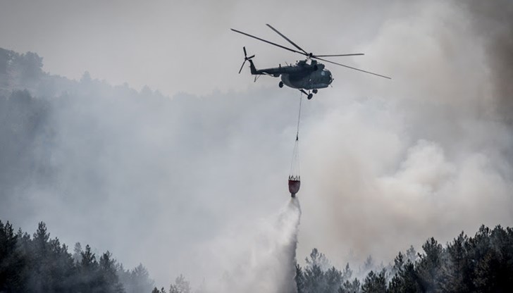 Засега пожарът не е овладян Засега пожарът не е овладян