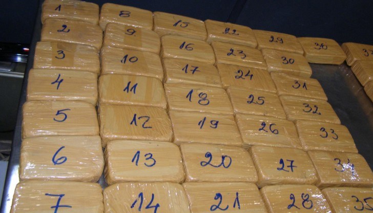 Самият Е. Й. не е отрекъл, че е превозвал в камиона си наркотици Самият Е. Й. не е отрекъл, че е превозвал в камиона си наркотици