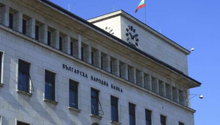 На практика кредитните институции ще се превърнат в нещо като частни агенции за финансово разузнаване