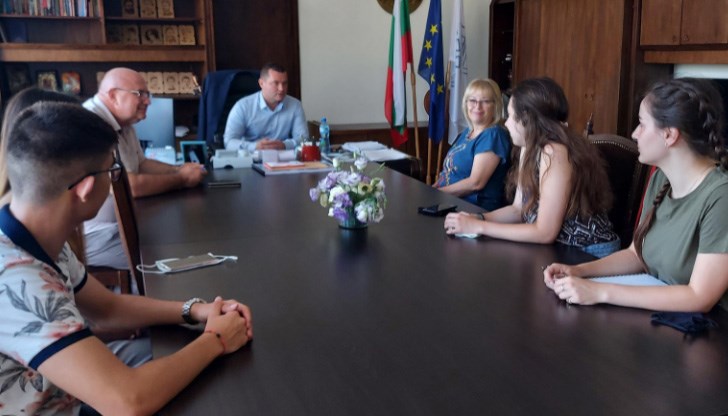 Община Русе ще съдейства на учениците от Общинския младежки дом за инициативата