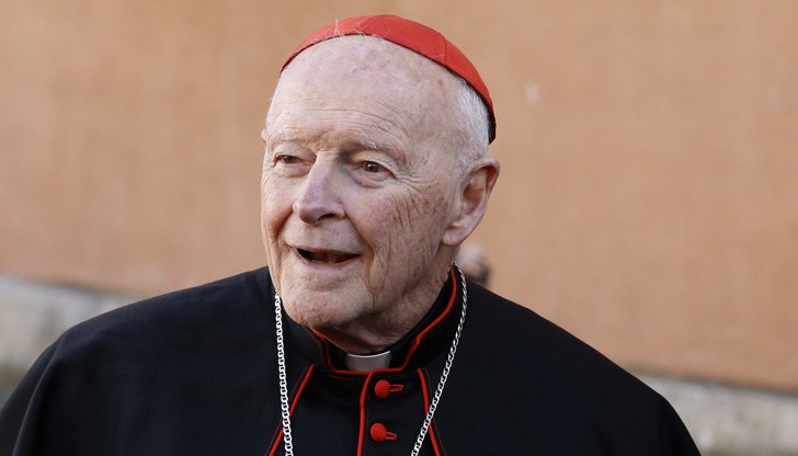 Разследване на Ватикана потвърди, че той е блудствал с пълнолетни и с деца