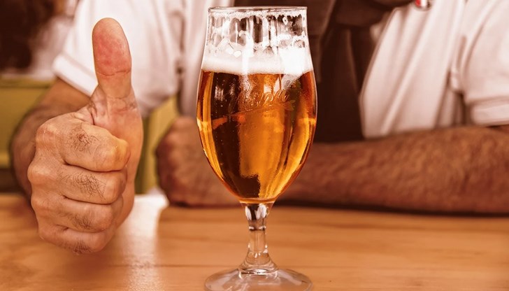 Хората, които пият до една бутилка бира, са по-защитени от сърдечно-съдови заболявания в сравнение с трезвениците и тези, които само от време на време консумират напитката