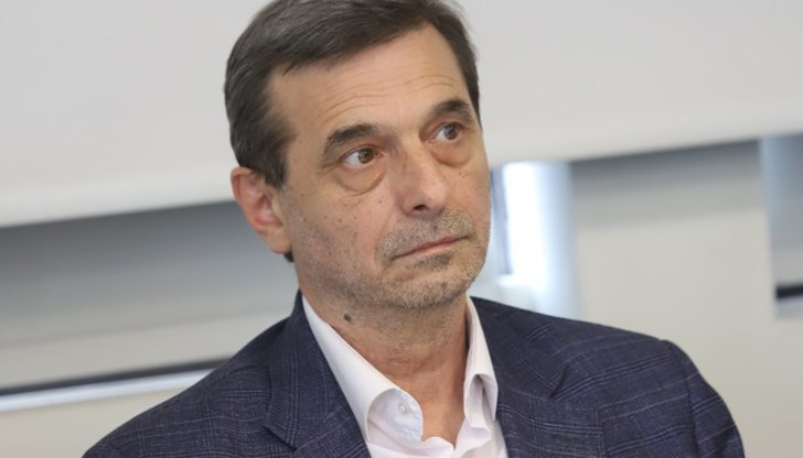 Димитър Манолов: Вече се вижда неистовото желание на някои от партиите да получат за себе си парче от властта