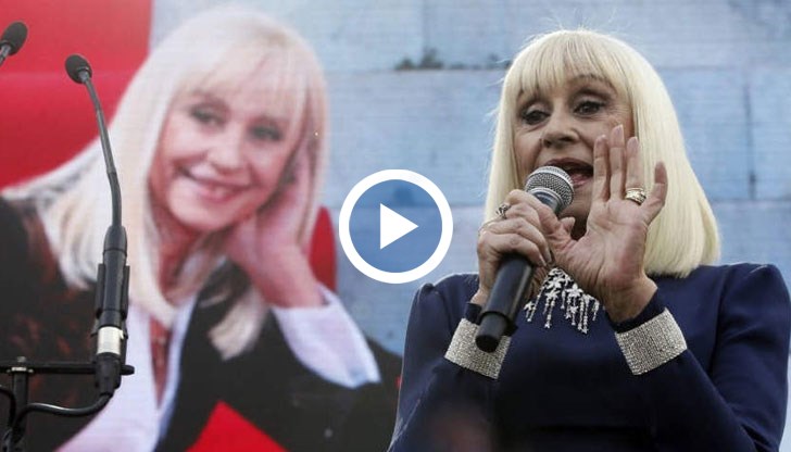 Тя бе популярна и в Испания и Латинска Америка заради много си песни на испански