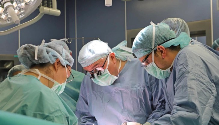 Реципиентът е 44-годишен мъж, а донорът – младеж от Пловдив Реципиентът е 44-годишен мъж, а донорът – младеж от Пловдив