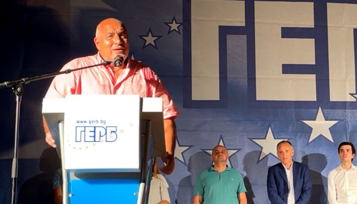 Председателят на ГЕРБ вече усеща, че партията му отива в канала