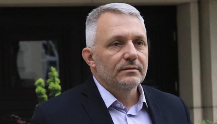 Адвокат Николай Хаджигенов официално се разграничи от действията на Мая Манолова, която е провела срещи с представители на "Има такъв народ"
