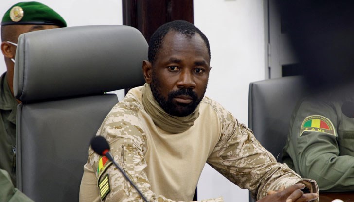 Нападнат е с нож в джамия Нападнат е с нож в джамия