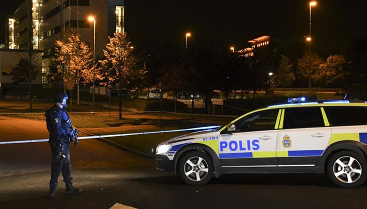 Това е първото убийство за последните 14 години на служител на реда в скандинавската държава