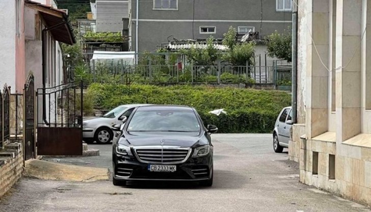 Парадоксалното в случая е, че община Хаджидимово е малка и свръхзадлъжняла община, коментират местни хора Парадоксалното в случая е, че община Хаджидимово е малка и свръхзадлъжняла община, коментират местни хора