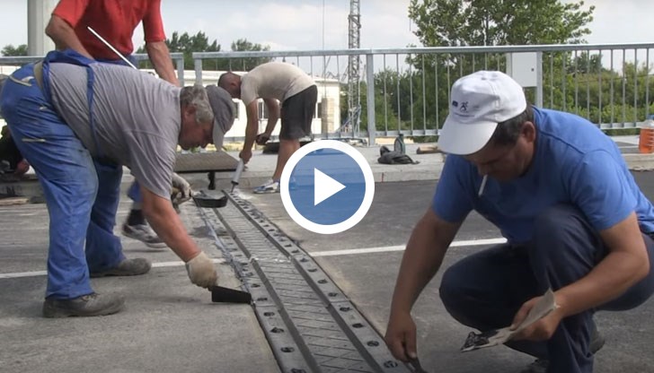 Очаква се след 15 часа днес движението по него да бъде възстановено