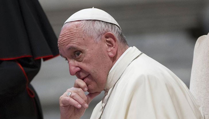 84-годишният понтиф постъпи в римска клиника заради дивертикуларно заболяване на червата 84-годишният понтиф постъпи в римска клиника заради дивертикуларно заболяване на червата