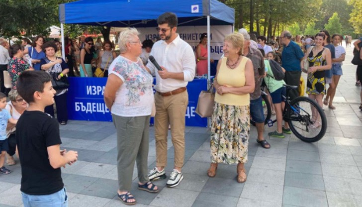 Празникът започна с танц на популярното предизвикателство "Йерусалема”, което привлече всички присъстващи