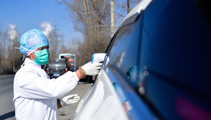 Здравният министър Стойчо Кацаров издаде заповед за свикване на областните кризисни щабове