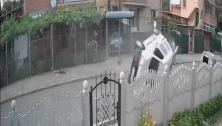 Двете жени се разминаха на косъм след адския сблъсък