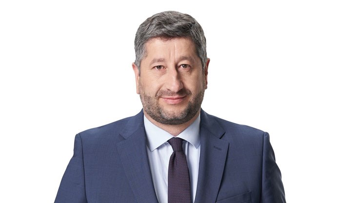 Готов съм да нося политическата отговорност до резултат, заяви съпредседателят на "Демократична България" Готов съм да нося политическата отговорност до резултат, заяви съпредседателят на "Демократична България"