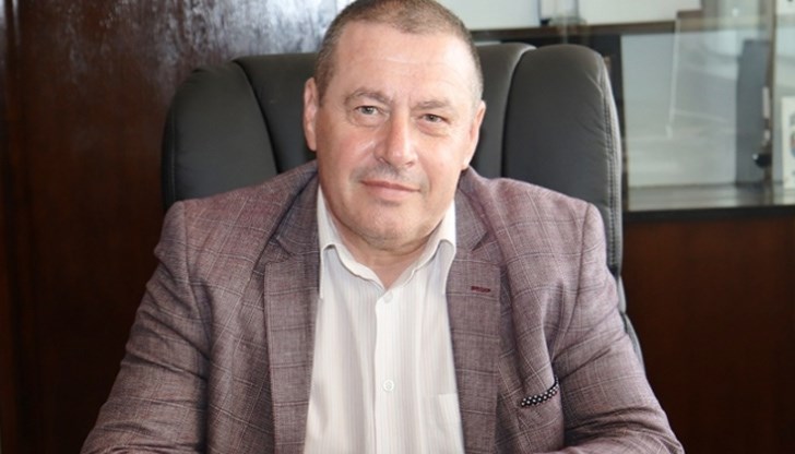 Това пише областният управител на Русе Борислав Българинов в поздравителен адрес до новоизбраните депутати от региона