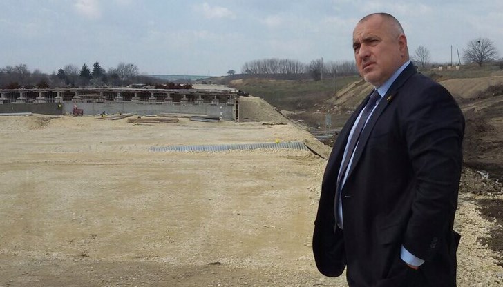 От НСИ обявиха, че  от началото на 2009 г., няколко месеца преди началото на първото управление на ГЕРБ, до края на 2020 г. дължината на магистралите в България се е увеличила с точно 388 км.