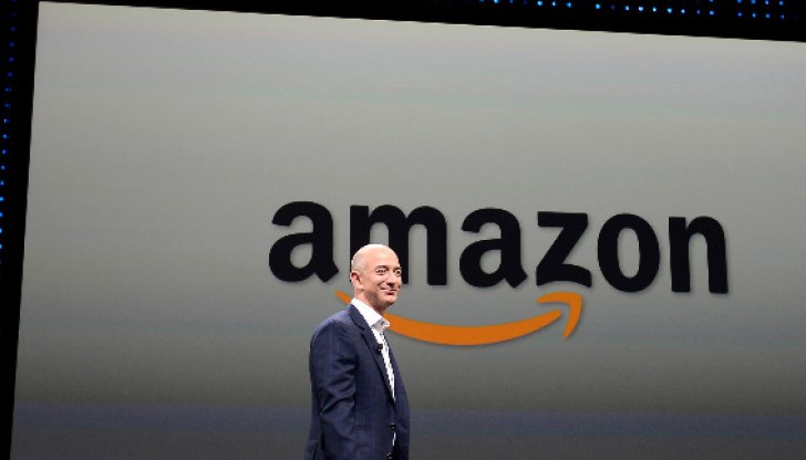 От днес основателят ѝ - най-богатият човек в света Джеф Безос, официално се оттегля като изпълнителен директор От днес основателят ѝ - най-богатият човек в света Джеф Безос, официално се оттегля като изпълнителен директор