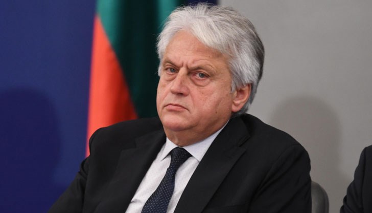 Лидерът на ГЕРБ отправи критики към вътрешния министър, като използва и доста цветисти изрази по негов адрес Лидерът на ГЕРБ отправи критики към вътрешния министър, като използва и доста цветисти изрази по негов адрес