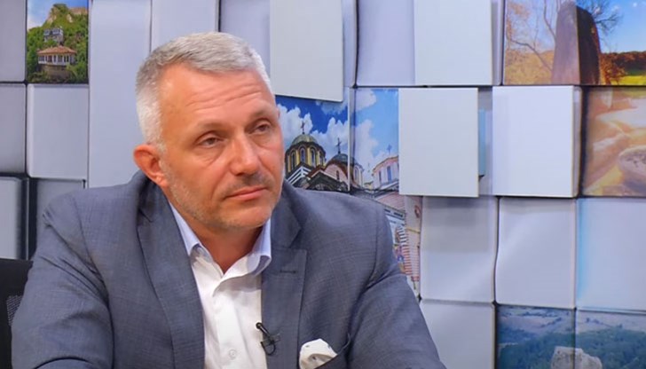 Хаджигенов обясни, че към момента законът е такъв, че който и да е Главният прокурор, то той е недосегаем Хаджигенов обясни, че към момента законът е такъв, че който и да е Главният прокурор, то той е недосегаем